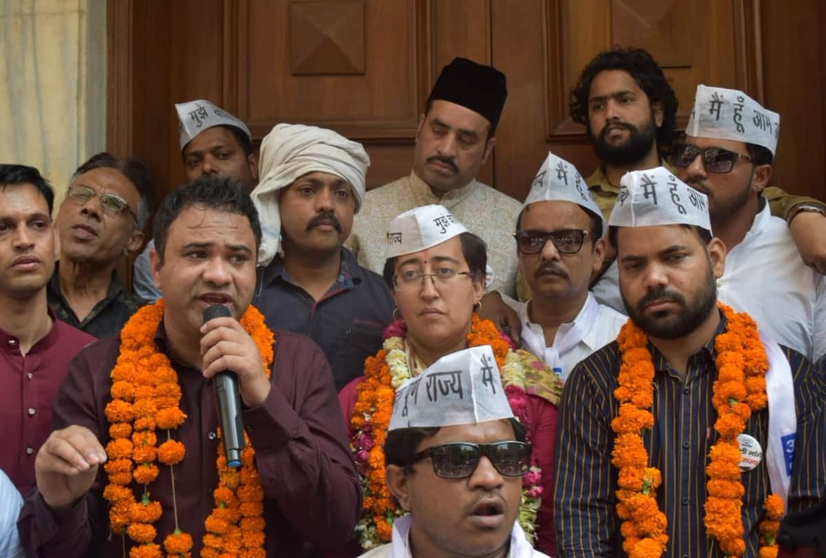 Lok Sabha chunav 2019 Jignesh ,Prakash Raj and Swara Bhaskar campaign for AAPCandidate Atishi