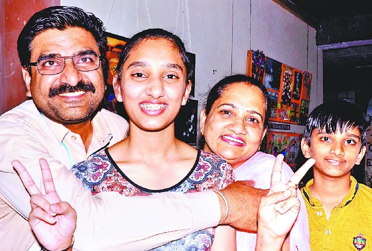 CBSE 10th result, CBSE 10th class Topper's Success Story