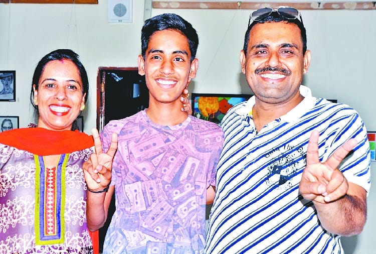 CBSE 10th result, CBSE 10th class Topper's Success Story