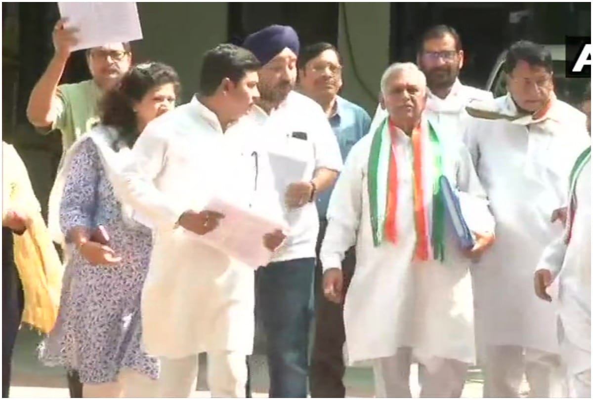 Lok Sabha Chunav 2019:Congress delegation reach Shivraj singh home with proof of loan waivers