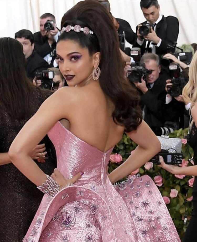 deepika padukone pregnant rumours baby bump shown in met gala 2019