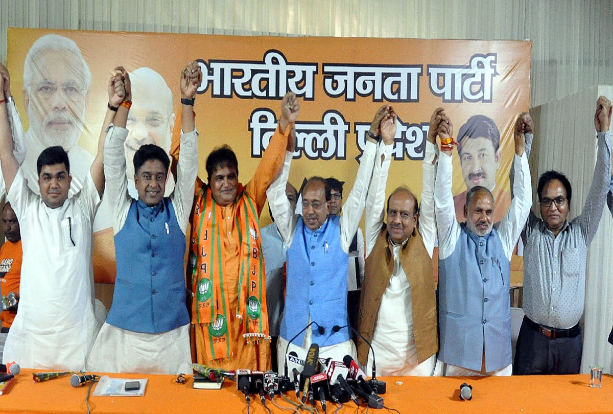 Lok Sabha Chunav 2019: AAP MLA Devendra Sahrawat Join BJP