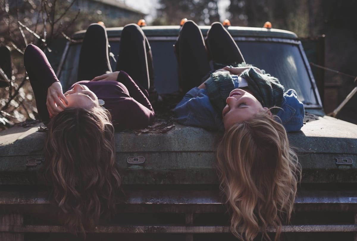 indian society and single independent unmarried girls life style