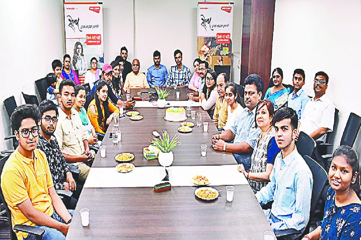 Amar Ujala honored toppers of ICSE Board at Meerut