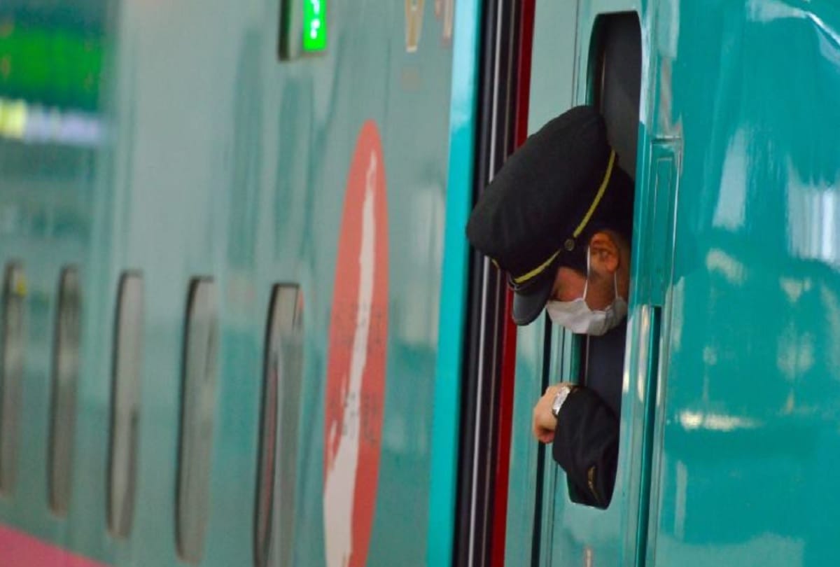 japan bullet train time managment system shinkasen culture for discipline