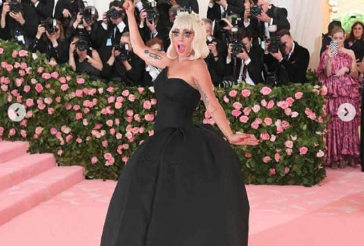 lady gaga changed 4 dress at met gala 2019