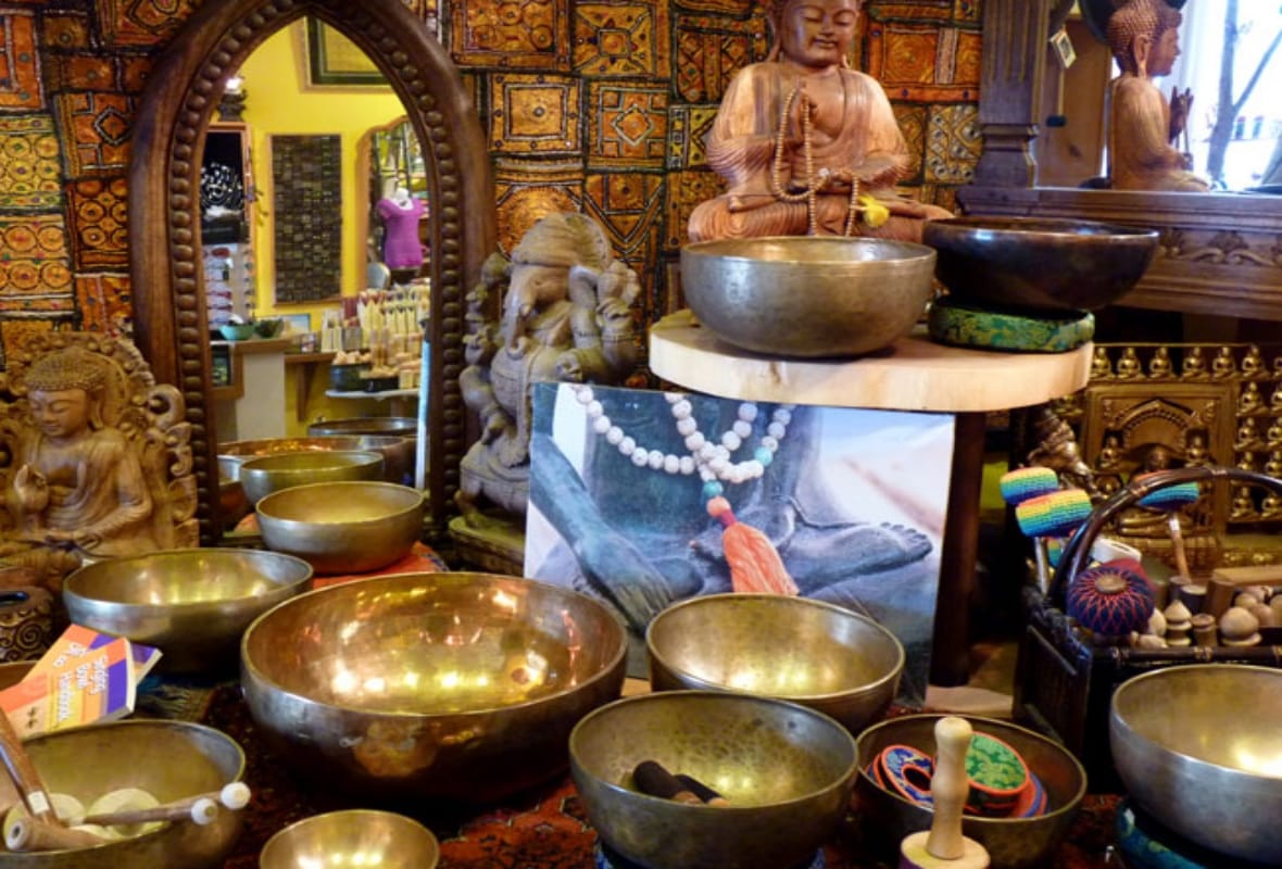 best tibetan market in delhi visit this weekend majnu ka tila shop in budget