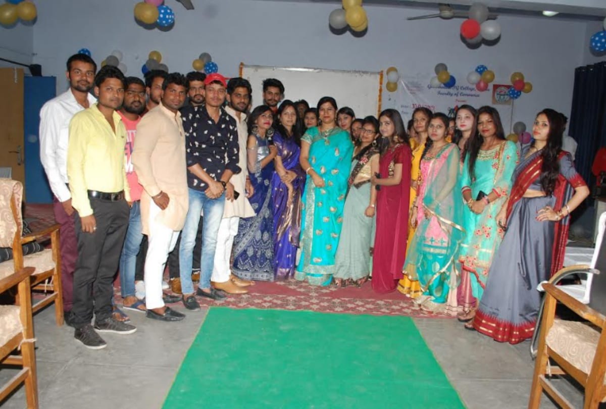 rajkiya mahavidyalaya noida organise commertia pg fest