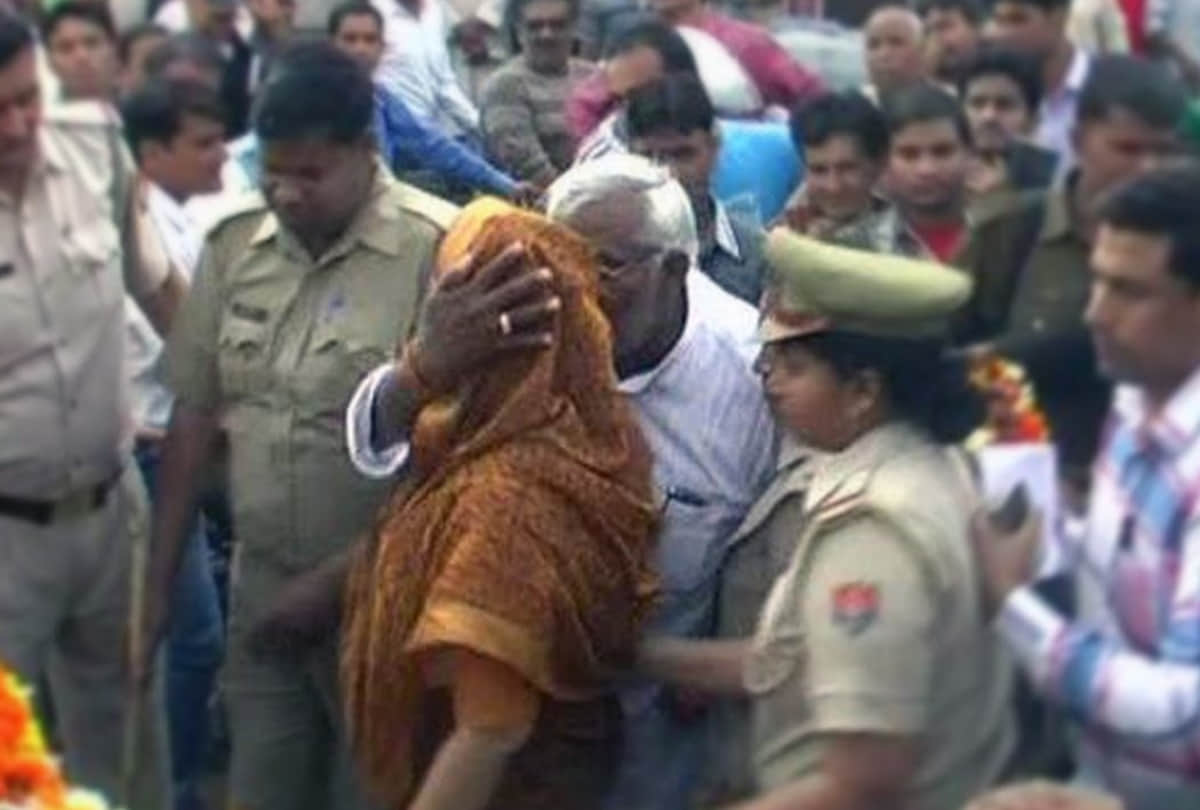 Not only Bhojpuri Actress Ritu Singh Kidnapped these Bollywood Actresses Faced Molested In Public