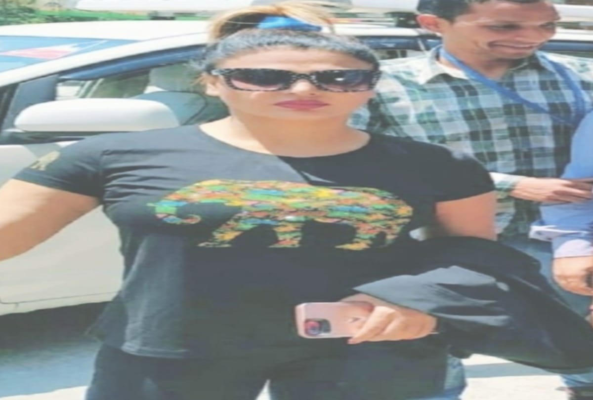 bollywood actress rakhi sawant in manali himachal