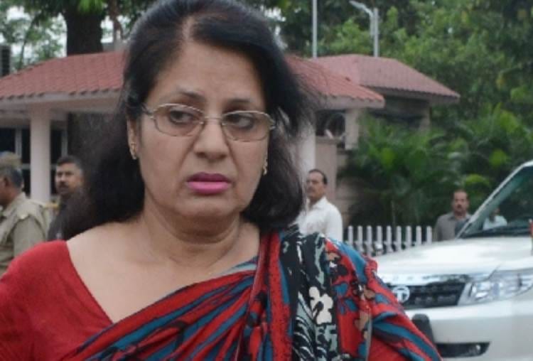 amanmani's mother-in law complained for not allowing to cast her vote