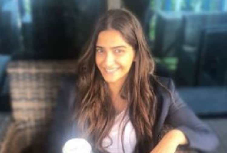 sonam kapoor first time share picture with no makeup look