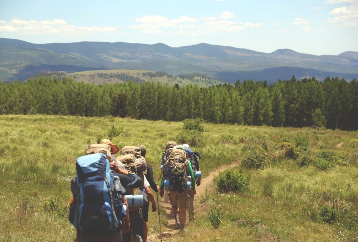 plan adventurous trekking trip with friends to sikkim