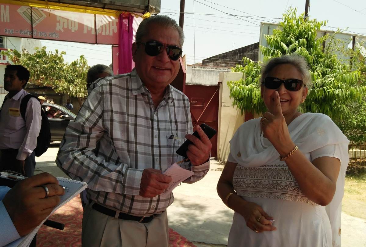 old people and Divyangjans also cast their vote