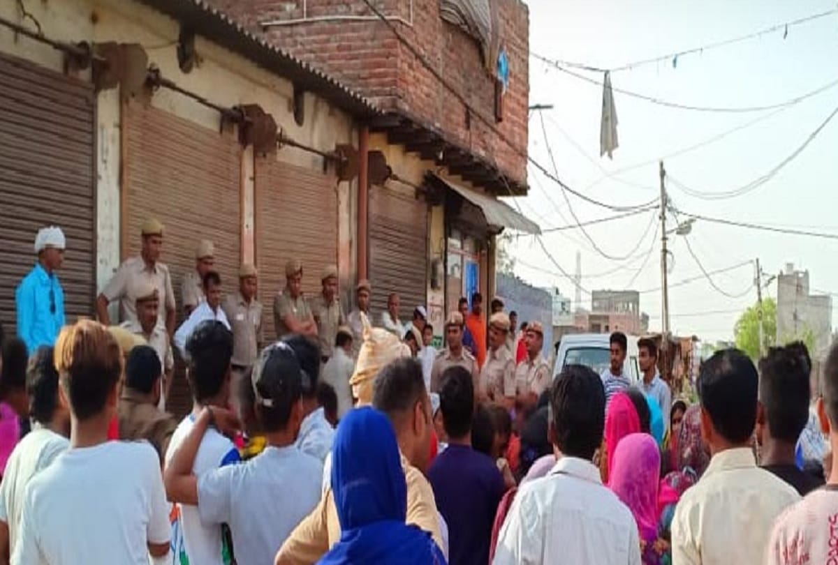 Five labourers who fell unconscious while cleaning a Septic tank in Rohini
