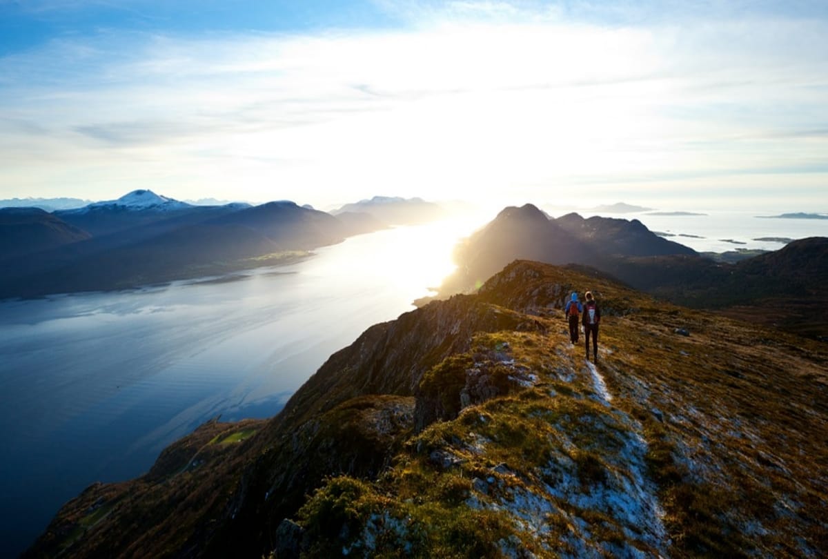 plan adventurous trekking trip with friends to sikkim