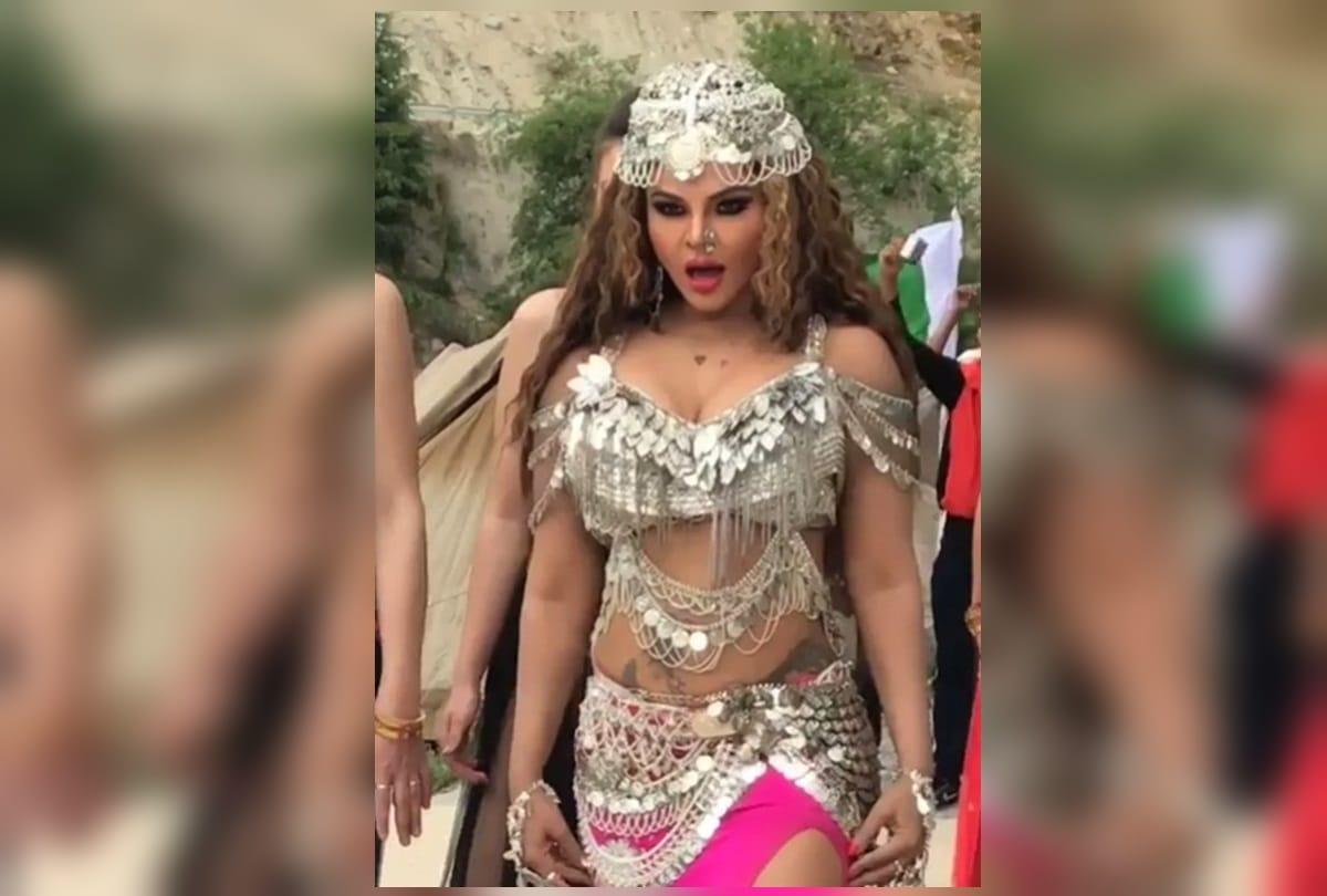 Rakhi sawant trolled for her new look users says Met gala india