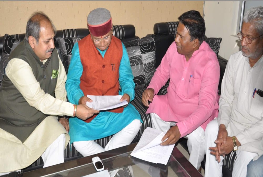 Bjp start investigation against bjp mla deshraj and champion conflict 
