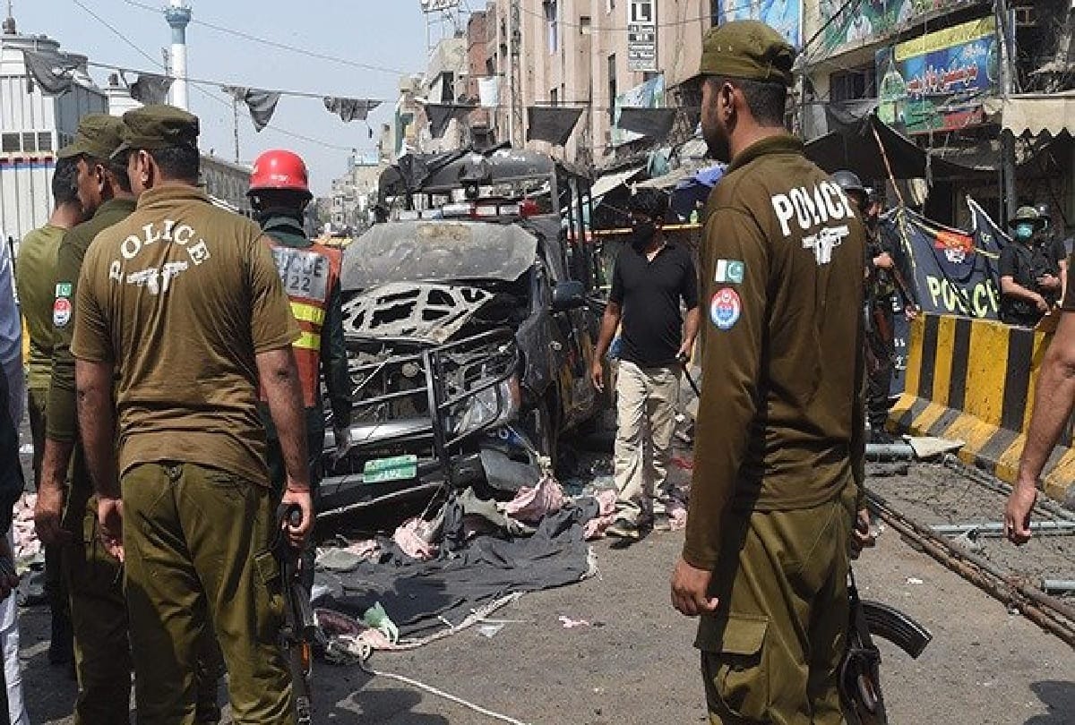 Bomb Blast outside Data Darbar in Lahore, Pakistan