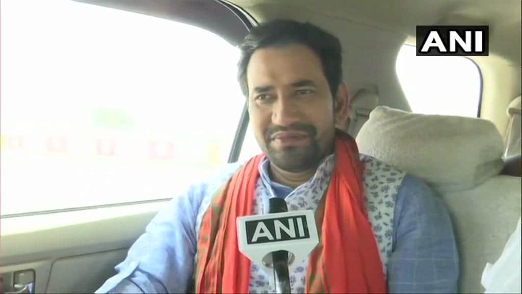 Bhojpuri Actor Nirahua Dinesh Lal Yadav Brother Vijay Lal Yadav Car Accident After Winning Azamgarh ByElection