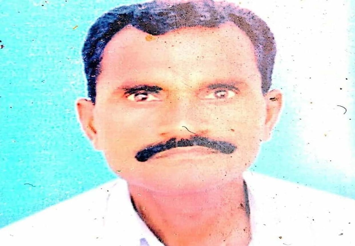 farmer found dead in field in hamirpur