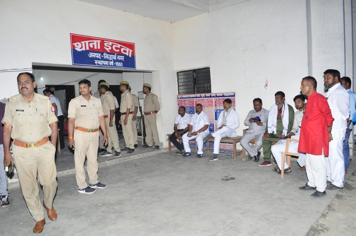 बसपा प्रत्याशी का आरोप, बिना वजह डेढ़ घंटे थाने में बैठाया