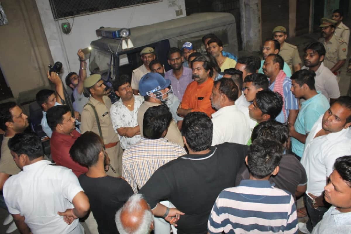 Communal tension in Meerut after Boys break hand of a women on the protest of tampering