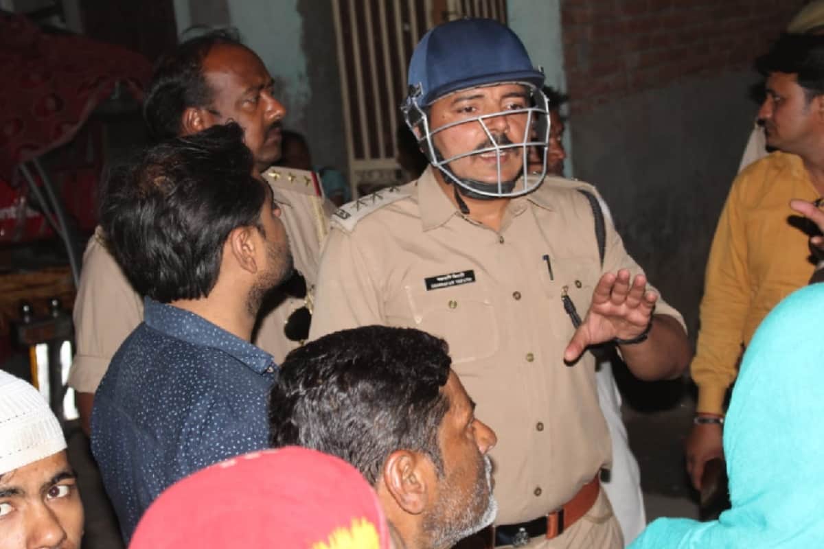 Communal tension in Meerut after Boys break hand of a women on the protest of tampering