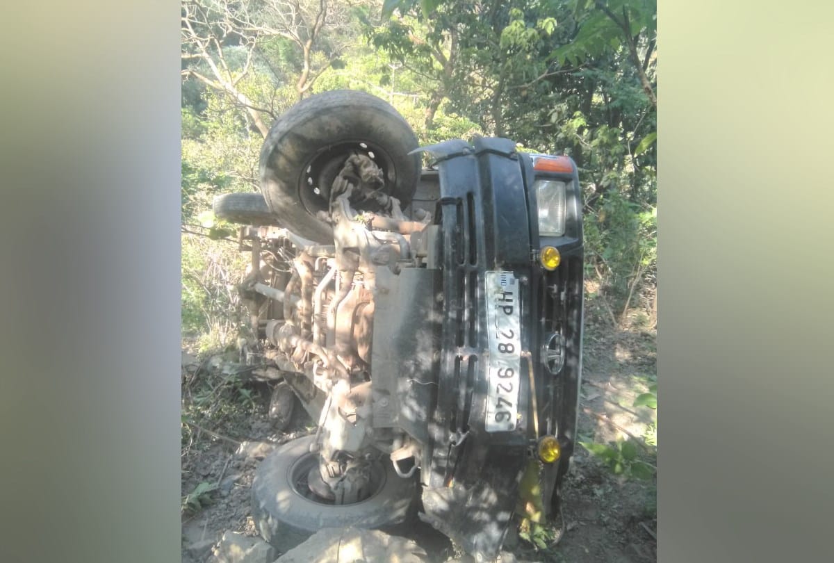 Nine women injured in accident on joginder nagar to sarkaghat road mandi himachal pradesh