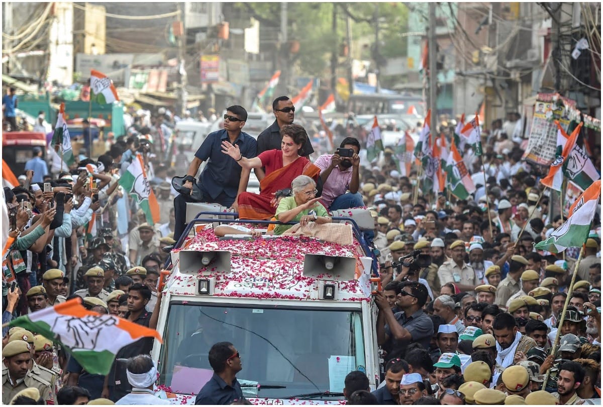 Lok Sabha Chunav 2019: Priyanka Gandhi holds road show in support of Sheila Dikshit in Delhi