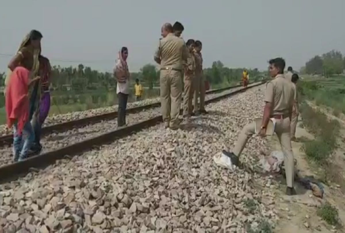 police personnel turned dead body by his shoes in shikohabad video goes viral