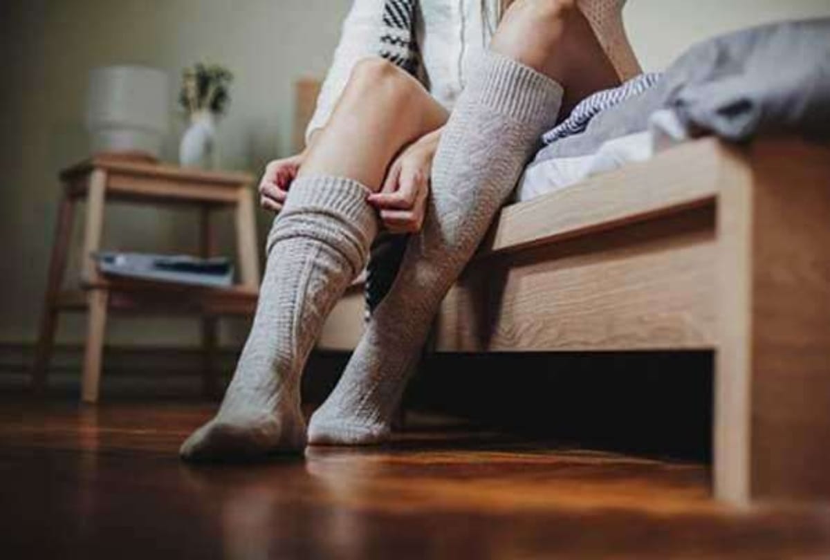4 side effects of wearing socks in summer