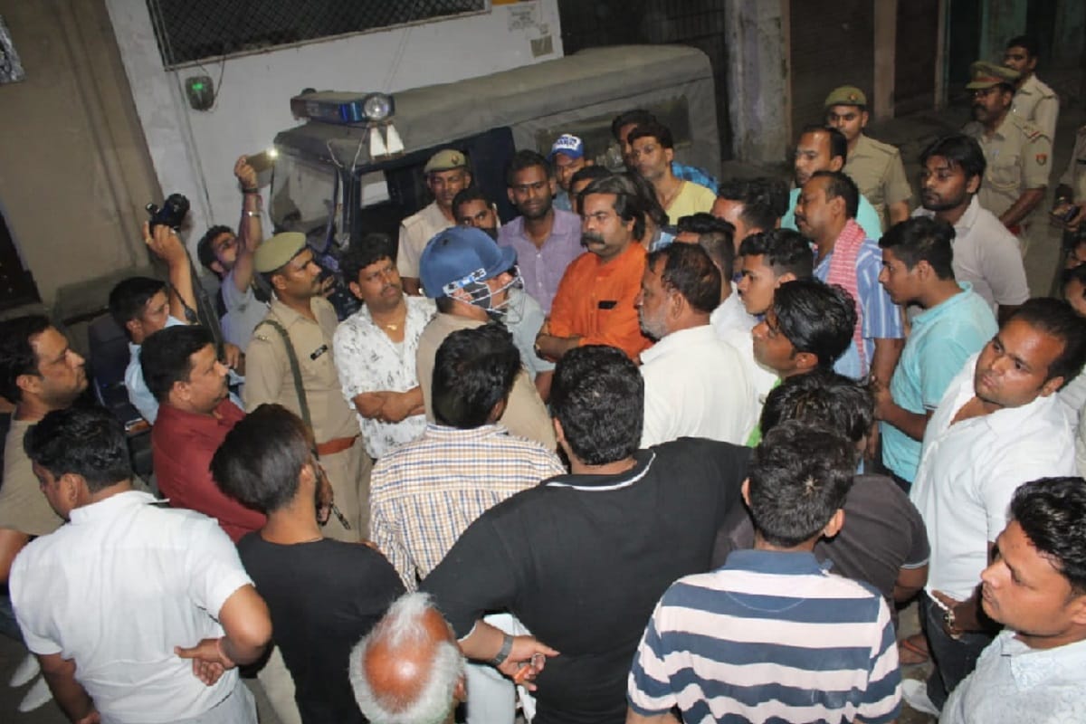Conflict in two communities at Meerut, communal tension and police force deployed