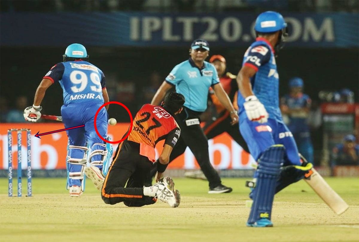 Video: amit mishra become the 2nd player in ipl history After yusuf pathan to obstructing the field 