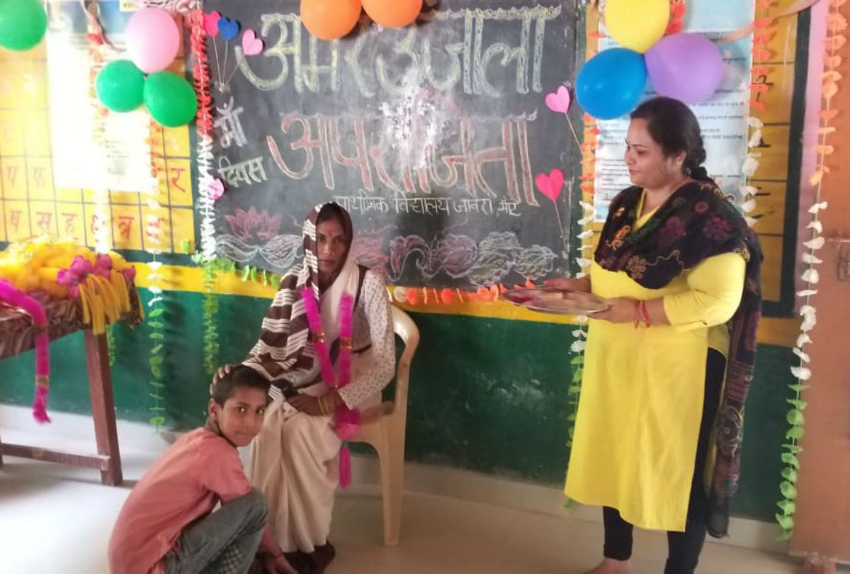 Aparajita 100 Million Smiles honors to the mothers in school mathura