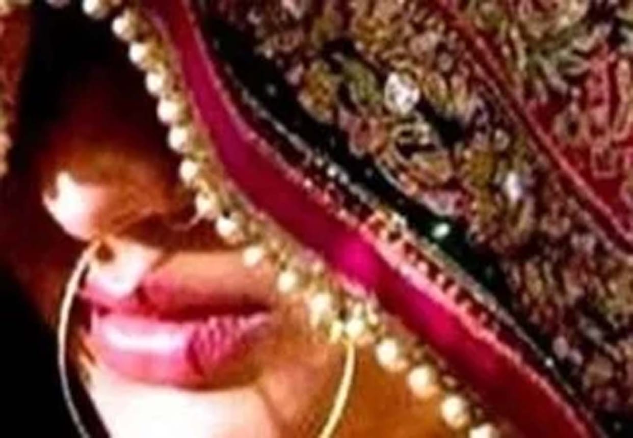 Bride denied to marry Seeing Fake jewelry  and three other stories