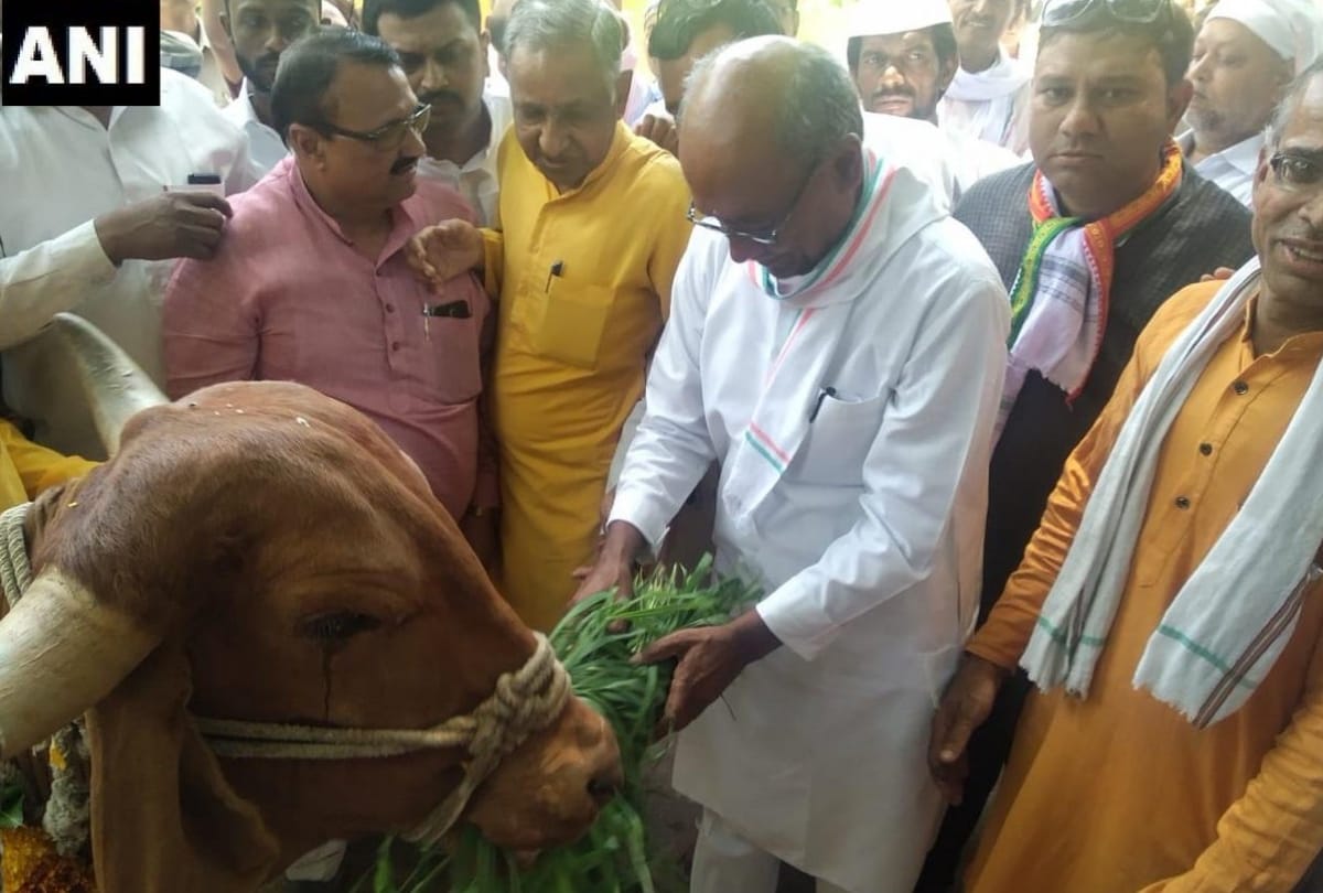 Lok sabha chunav 2019 Digvijaya Singh offers prayers at Gayatri Temple Bhopal