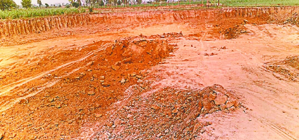 Illegal mining continues after the collision