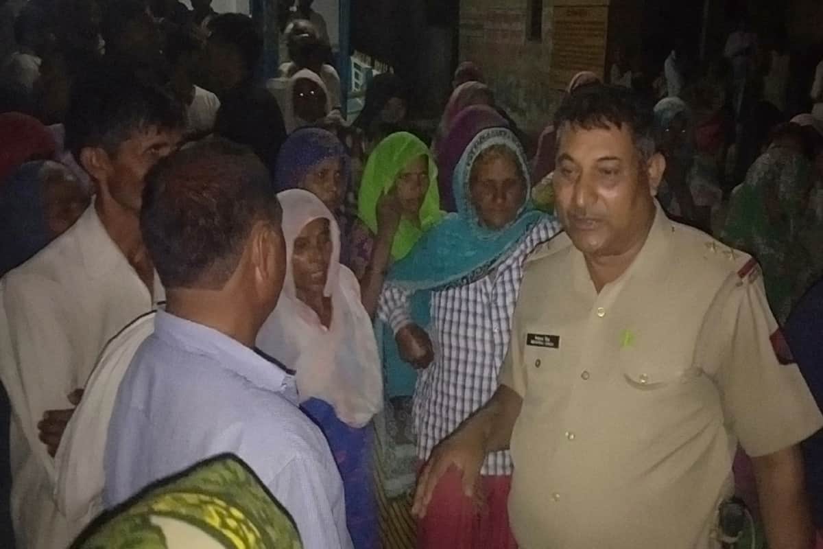 Struggles and firing between two parties in the ethnic conflict in Meerut