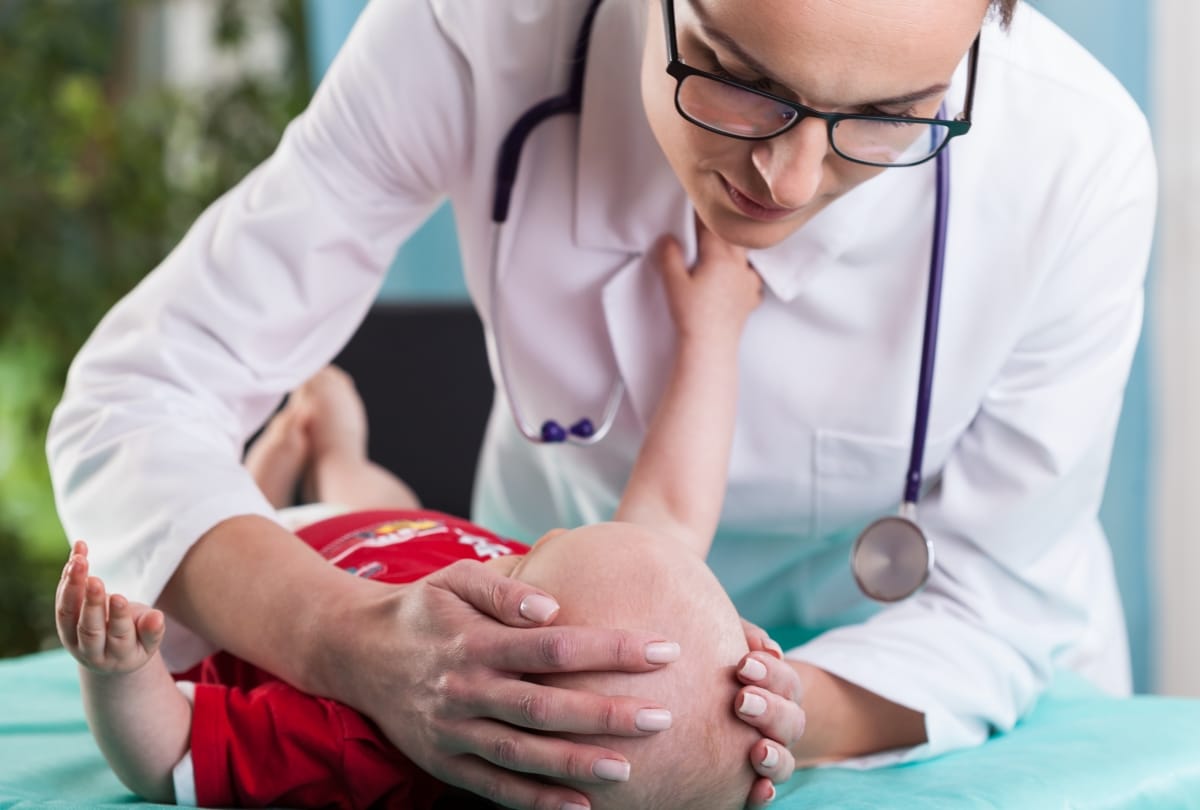 symptom and treatment of meningitis