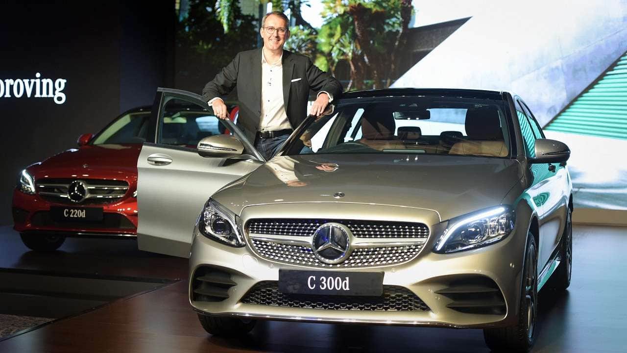 Mercedes-Benz promises customers, get car service done in 3 hours or take money back