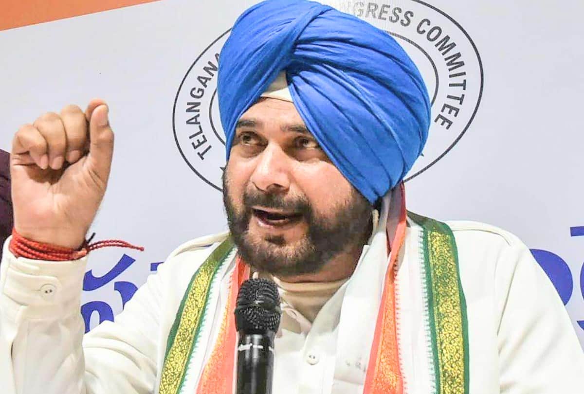 Twitter asks To Navjot Singh Sidhu when are you quitting politics
