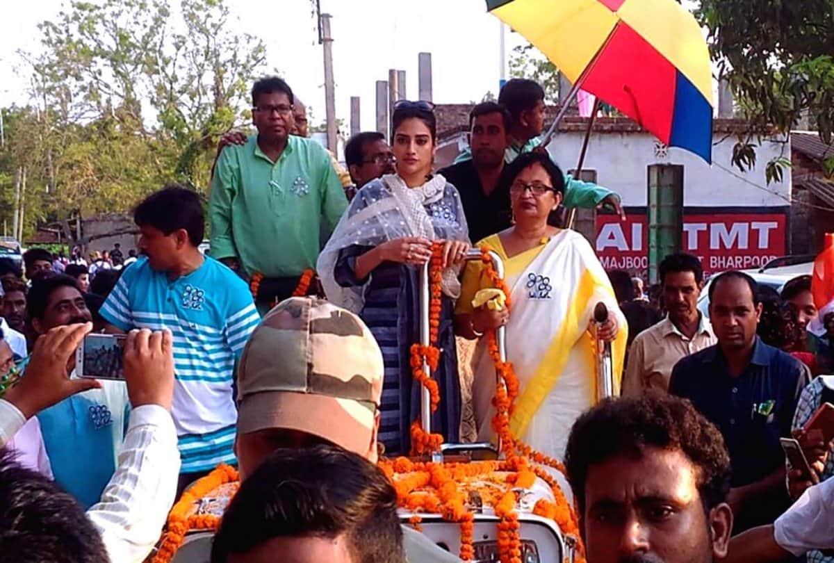 Lok Sabha Chunav 2019: TMC Nusrat Jahan stage collapse rally in Basirhat