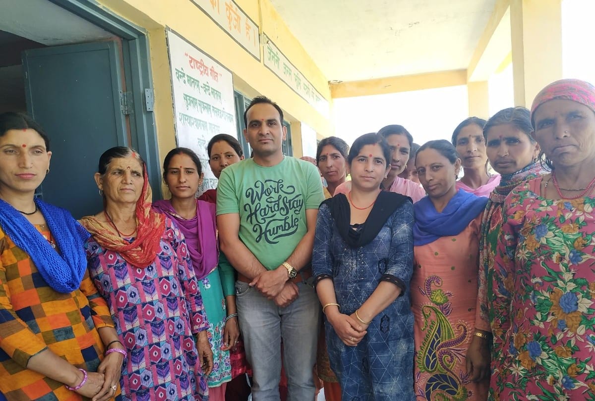 JBT teacher comes drunk to school Chamba Himachal Pradesh