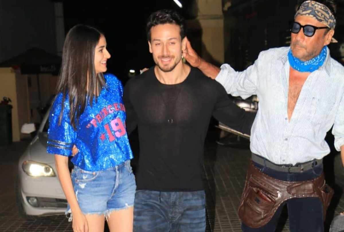 student of the year 2 special screening tara sutaria tiger shroff ananya pandey reach there