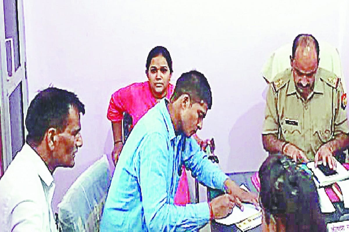 Husband beats his wife's and try killed in Meerut at Uttar Pradesh