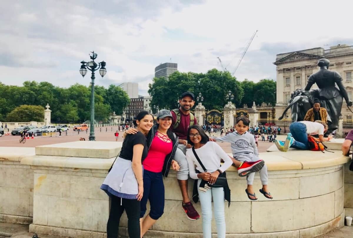 shikhar dhawan wife ayesha mukherjee is looking hot at 43 see pictures