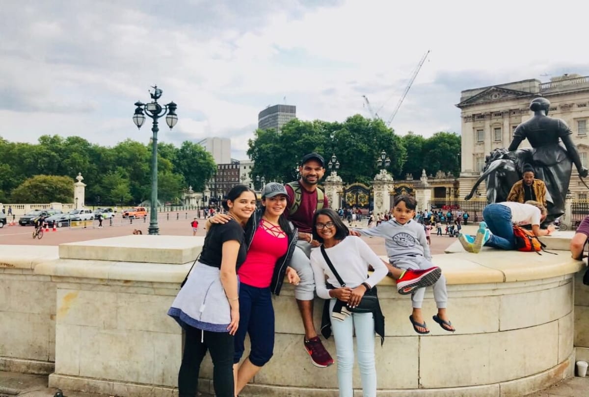 shikhar dhawan wife ayesha mukherjee is looking hot at 43 see pictures