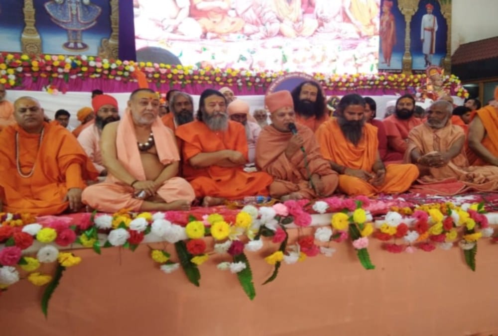 Baba ramdev Angry on supreme court and mediation panel for ram mandir case decision 
