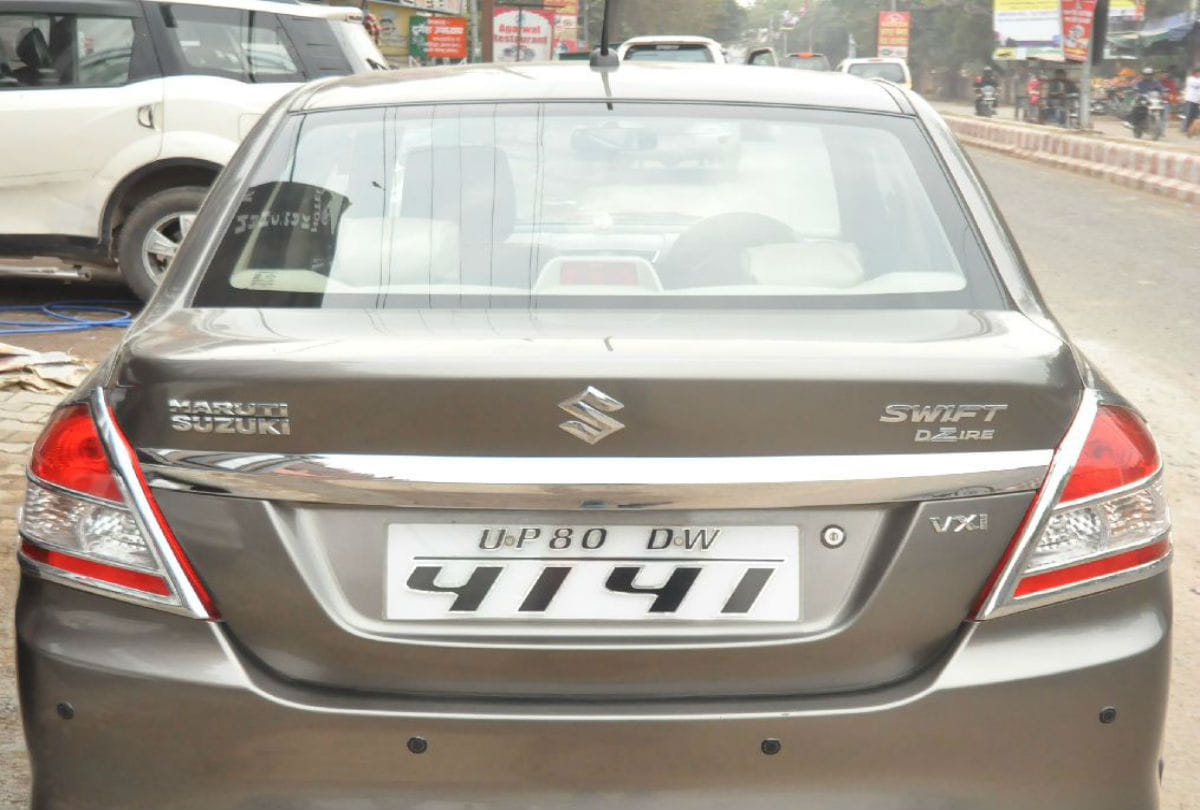violation of traffic rules by designer number plates in agra